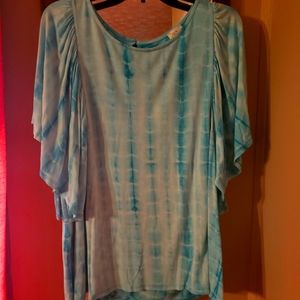 Plus size tie dye flutter sleeve Boho top